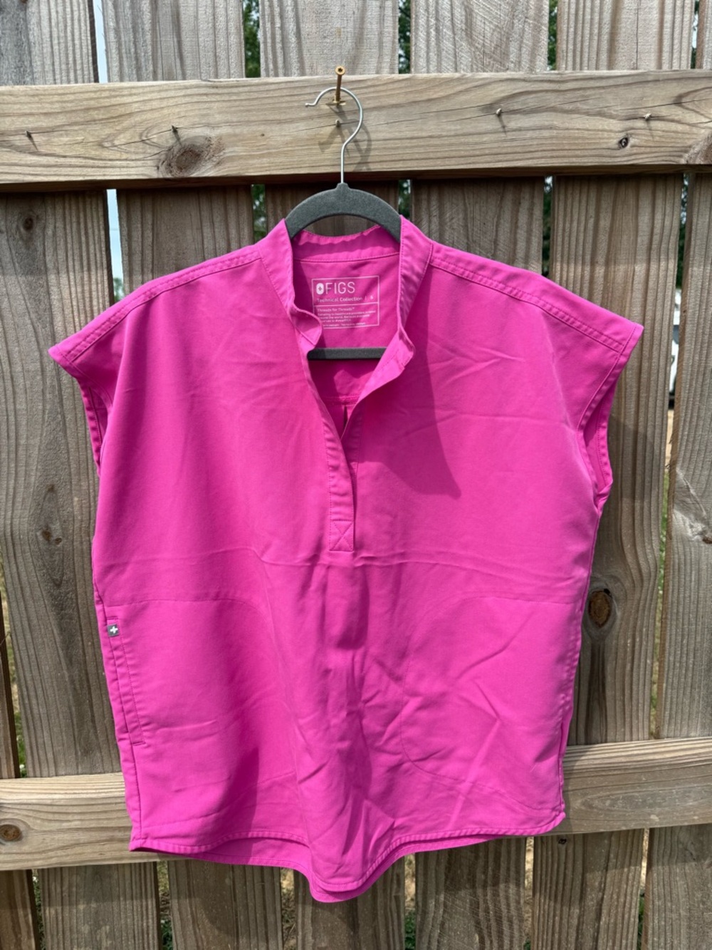 FIGS Women's scrub top